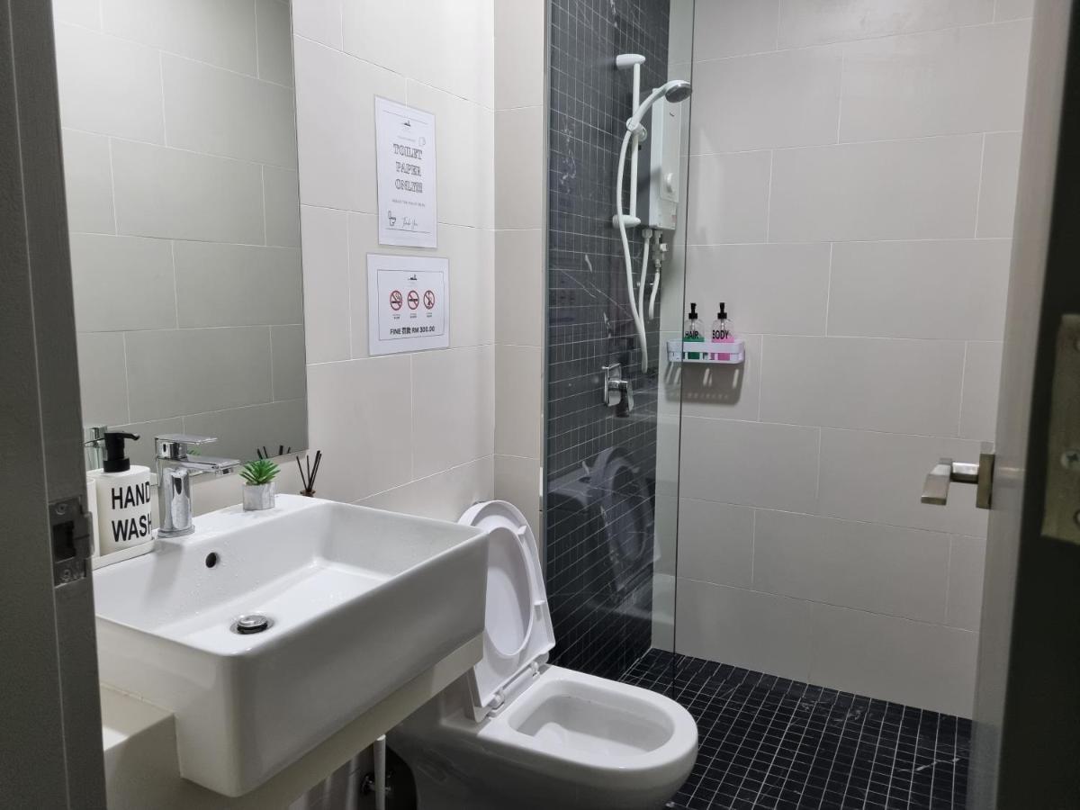 Lavish Beacon Executive Suites By Bin Dao Wu Homestay Penang Джорджтаун Екстер'єр фото