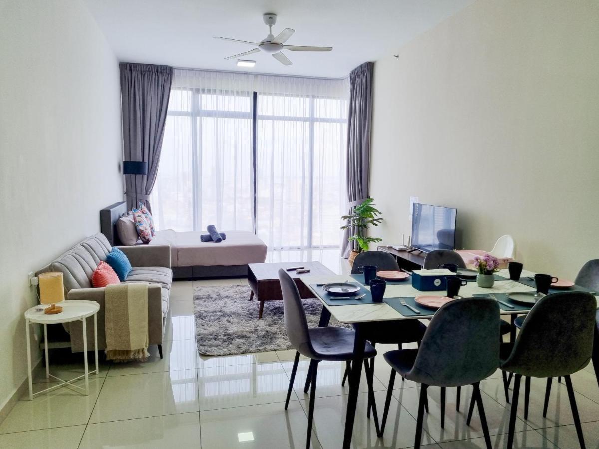 Lavish Beacon Executive Suites By Bin Dao Wu Homestay Penang Джорджтаун Екстер'єр фото